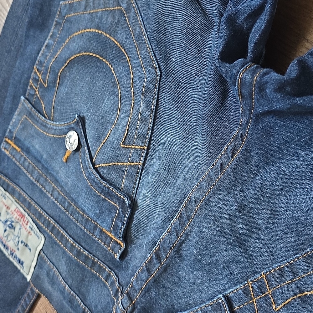 True Religion Indigo Straight Jeans with Contrast Stitching, Sz 36 - Picture 4 of 9